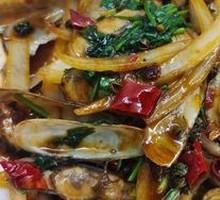 Spicy Stir-Fried Clams