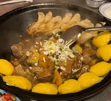 Stewed Goose in Iron Pot