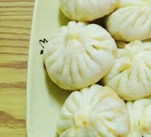 Traditional Water-Filled Fresh Meat Buns