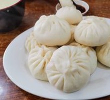 传统水馅儿包子
