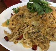 Sour Cabbage Stir-Fried with Pork Strips