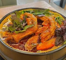 Snail Rice Noodles with Duck Feet Stew