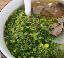 招牌厚切牛肉面