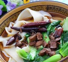 精品牛杂板面