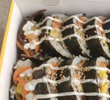 金枪鱼沙拉紫菜包饭