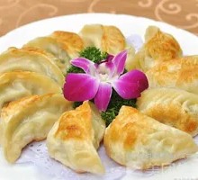 Chives and Egg Pan-Fried Dumplings