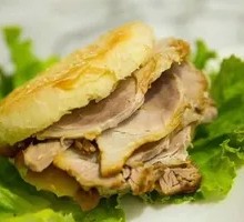 Baozi with Smoked Pork