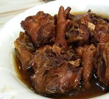 Chicken Stewed with Mushrooms