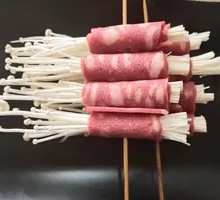 酱汁培根肉卷金针菇