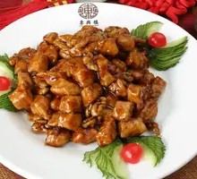 Sauce-Braised Chicken Rice Bowl