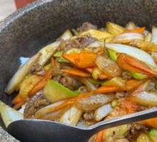 Stone Pot Beef Rice Bowl