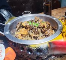 Stir-fried Chicken with Mushrooms and Vermicelli