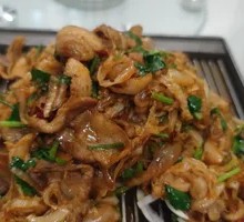 Sizzling Sour Cabbage with Pork Belly