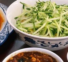 传统肉丁炸酱面