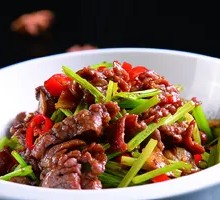 Stir-Fried Beef with Yellow Onion