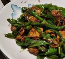 Stir-fried Pork with Yugan Chili