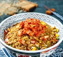 韩式辣白菜猛火蛋炒饭