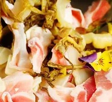 老坛酸菜猪五花