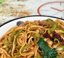 Stir-Fried Meat with Knife-Cut Noodles