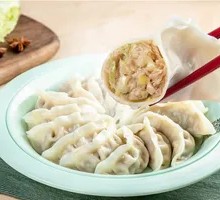 Fresh Pork Dumplings with Chinese Cabbage
