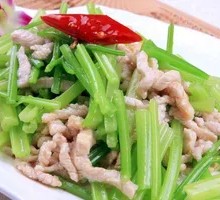 Celery and Pork Stir-fry Rice Bowl