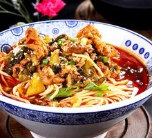 酸菜牛肉手擀面