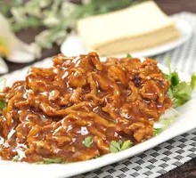 Beijing-style Shredded Pork in Soy Sauce
