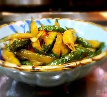 Crisp Cucumber Salad