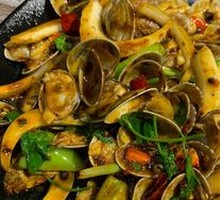 Spicy Stir-Fried Clams