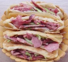 Meat-filled Flatbread