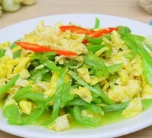 青椒鸡蛋盖浇面