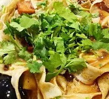 Fried Rice Noodles with Crispy Tofu