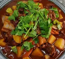 Large Plate Chicken with Noodles