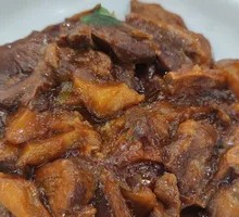 Braised Beef Brisket with Small Potatoes