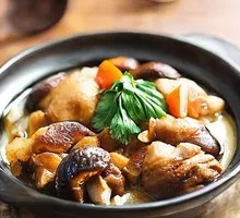 Pot-Braised Chicken with Mushrooms