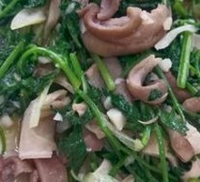 Stir-fried Tripe with Mustard Greens