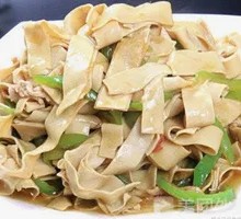 Bell Pepper and Tofu Skin Stir-Fry