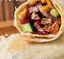 牛肉鸡柳火腿卷饼