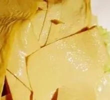 Oil-soaked tofu skin