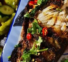 碳烤活鱼