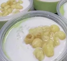 菠菜莲椰汁冰豆腐花