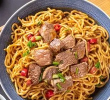 招牌牛肉热干面
