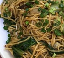 Seafood Stir-Fried Noodles