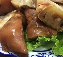Braised Pork Trotter in Soy Sauce
