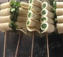 Cilantro-wrapped tofu skin rolls