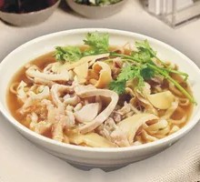 Honey-Sweet Wide Noodle Soup