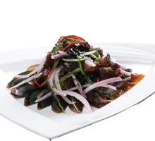 Onion and Wood Ear Mushroom