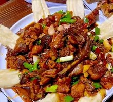 Soy Sauce Stir-Fried Chicken