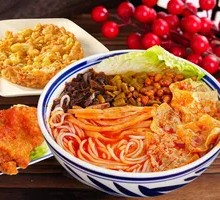 Pork Knuckle Snail Noodles