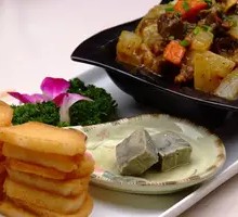 Stewed Beef with Yellow Sauce